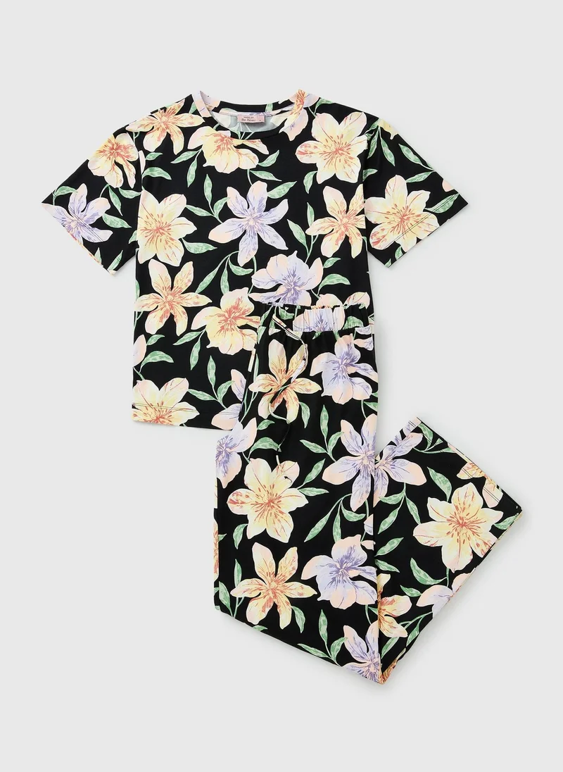 ماتلان طقم بيجامة بنقشة زهور سوداء